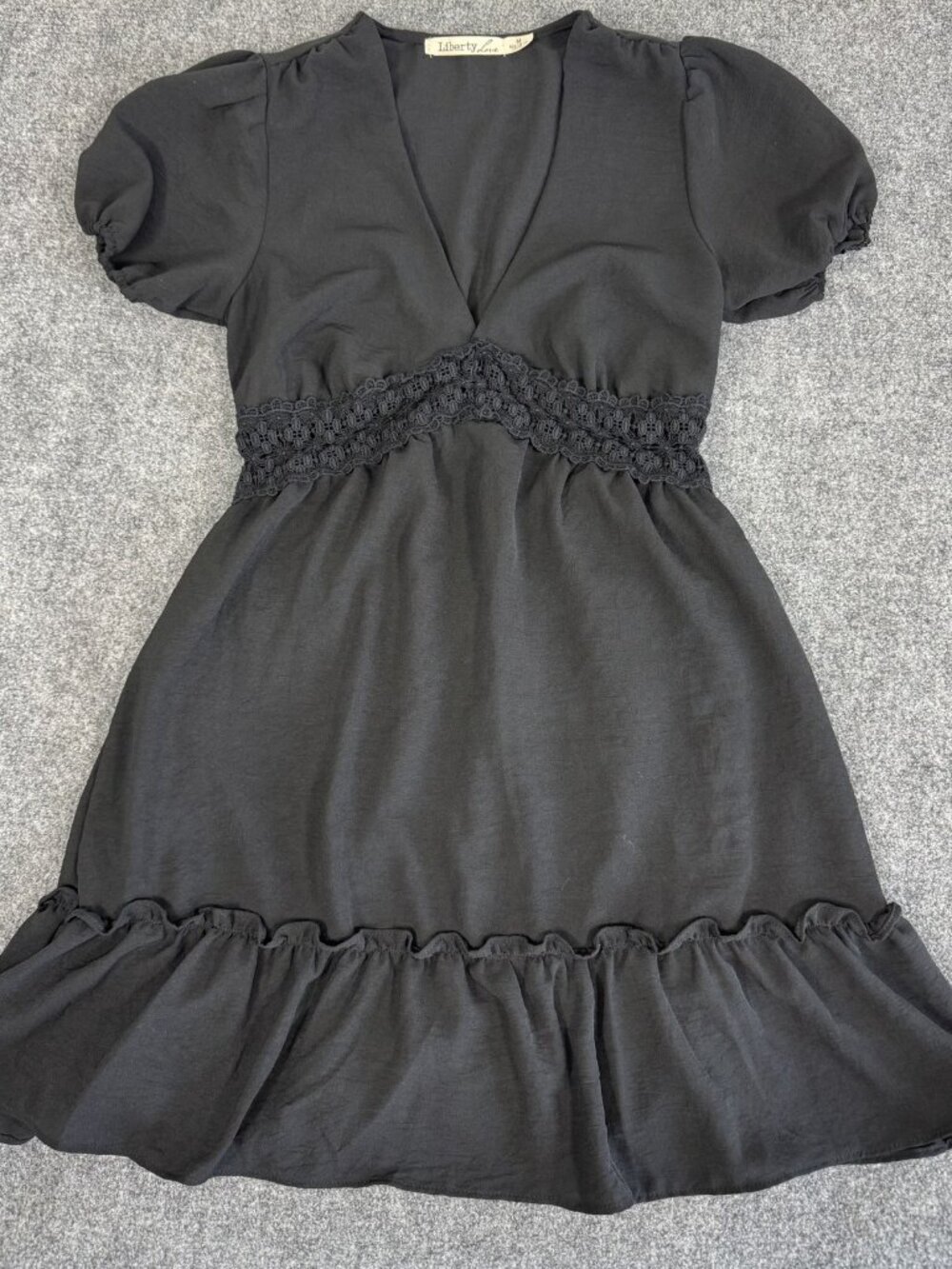 Liberty Love Black V-Neck Puff Sleeve Babydoll Mini Dress Crochet Waist Womens M